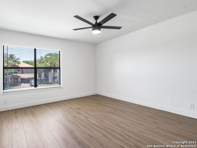 Listing photo id 27 for 11126 Cedar Park