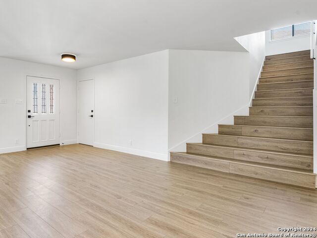 Listing photo id 5 for 11126 Cedar Park