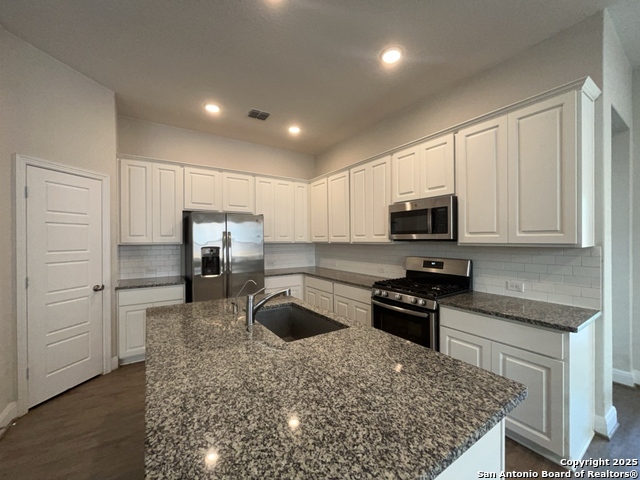 Listing photo id 13 for 12106 Casparis