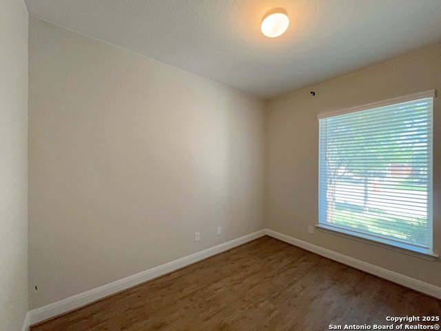 Listing photo id 16 for 12106 Casparis