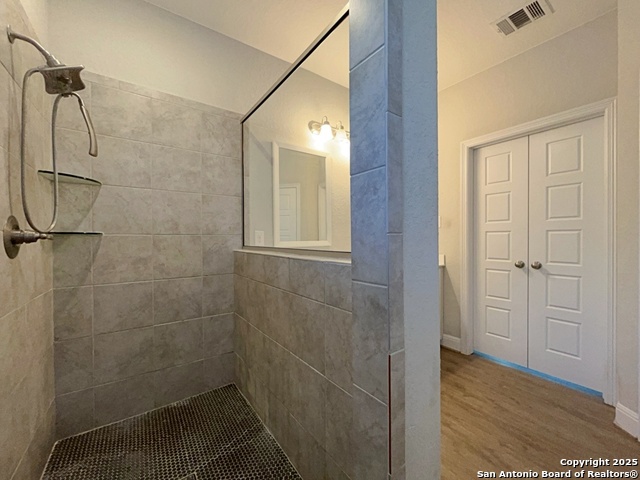 Listing photo id 21 for 12106 Casparis