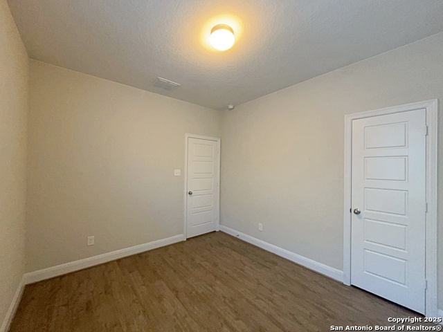 Listing photo id 25 for 12106 Casparis
