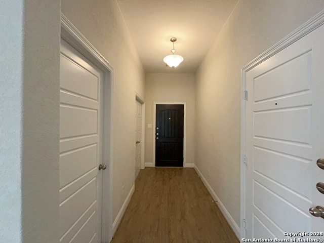 Listing photo id 30 for 12106 Casparis