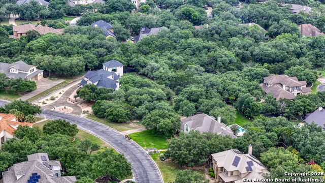 Image 13 of 26 For 8040 Colonial Woods