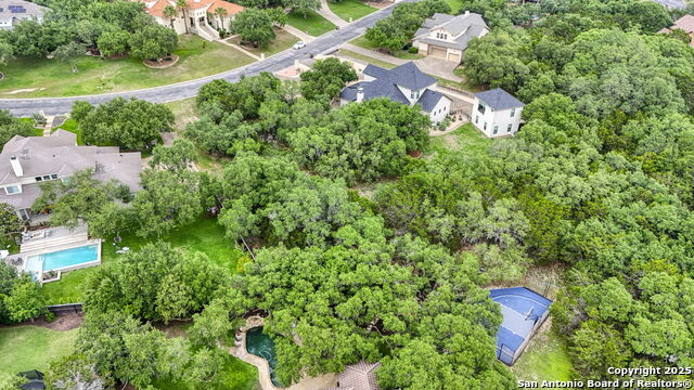 Image 16 of 26 For 8040 Colonial Woods
