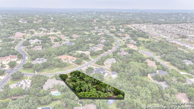 Image 22 of 26 For 8040 Colonial Woods