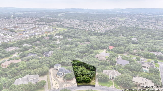 Image 26 of 26 For 8040 Colonial Woods