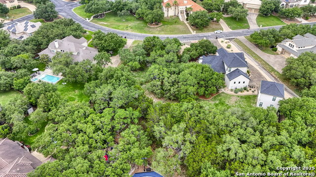Image 3 of 26 For 8040 Colonial Woods