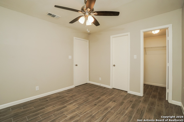 Image 15 of 26 For 7814 Oak Forest