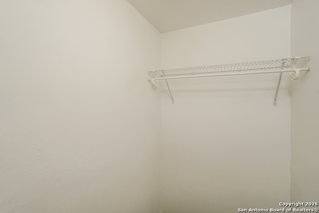 Image 17 of 26 For 7814 Oak Forest