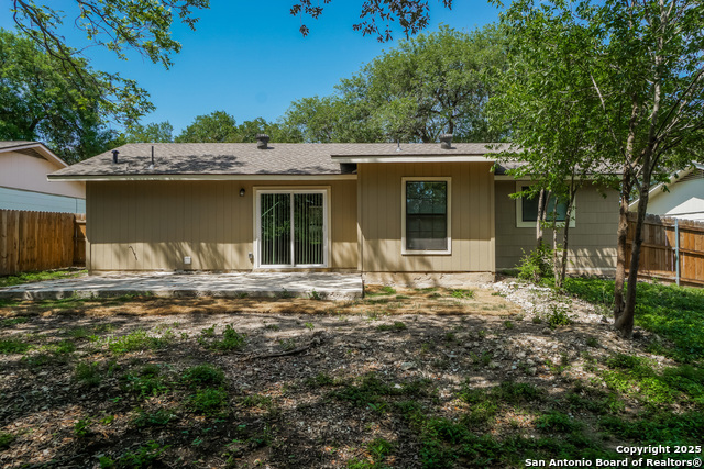 Image 24 of 26 For 7814 Oak Forest