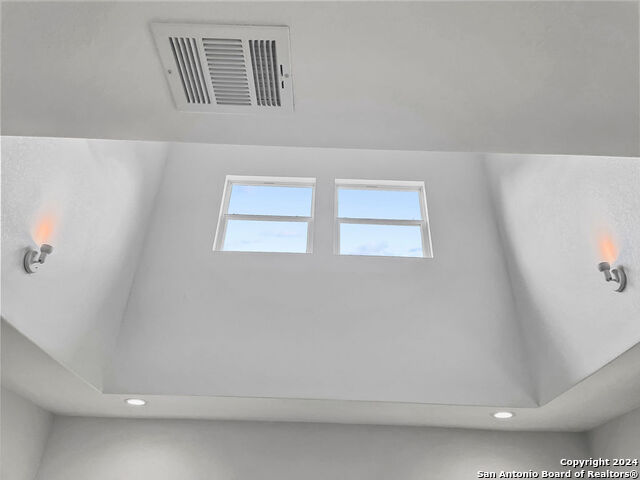 Image 12 of 24 For 652 Apollo Dr