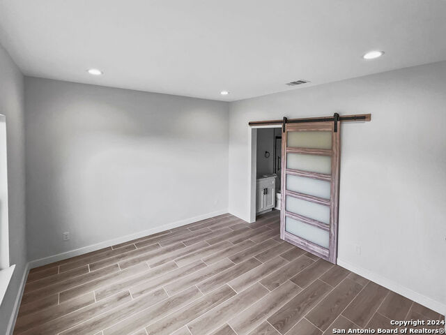 Image 16 of 24 For 652 Apollo Dr