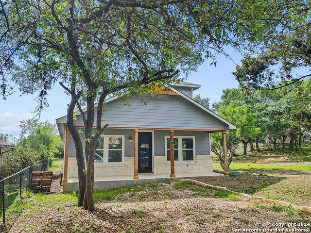 Image 3 of 24 For 652 Apollo Dr