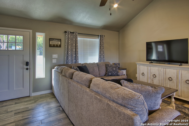 Image 47 of 58 For 1139 Cedar Bend