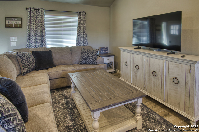 Image 6 of 58 For 1139 Cedar Bend