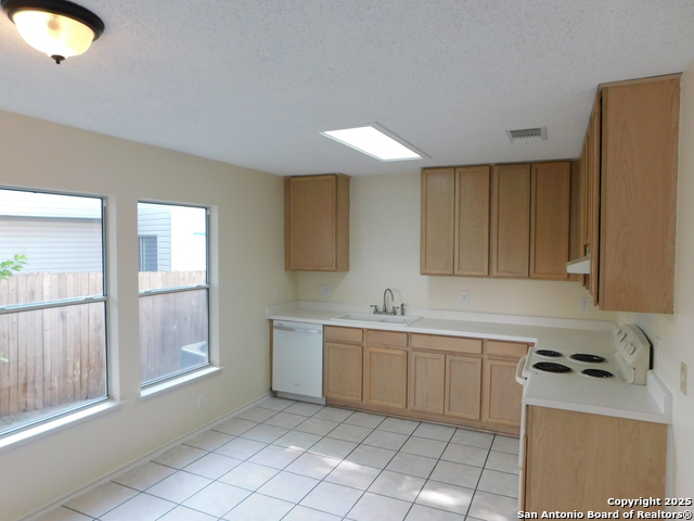 Image 6 of 22 For 8918 Kenton Mist