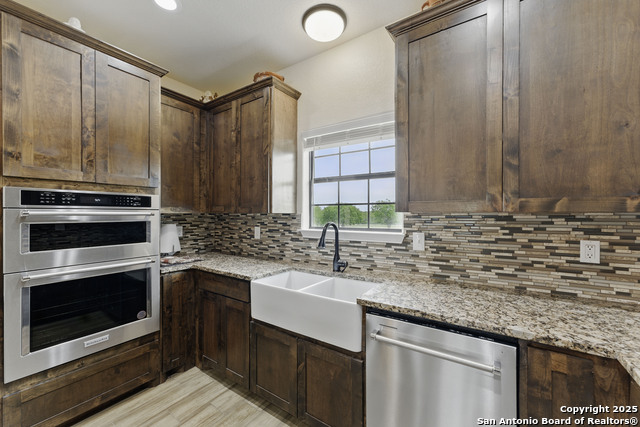 Image 10 of 44 For 1110 Atascosa County Road 101