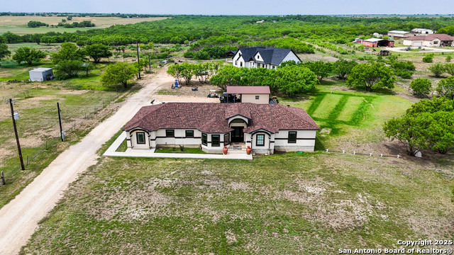 Image 2 of 44 For 1110 Atascosa County Road 101