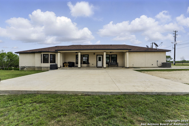 Image 39 of 44 For 1110 Atascosa County Road 101