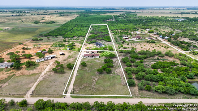 Image 43 of 44 For 1110 Atascosa County Road 101