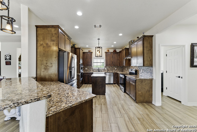 Image 9 of 44 For 1110 Atascosa County Road 101
