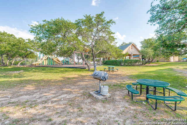 Image 23 of 28 For 13727 Palatine Hl