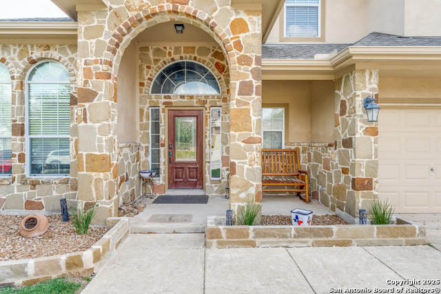 Image 3 of 28 For 13727 Palatine Hl