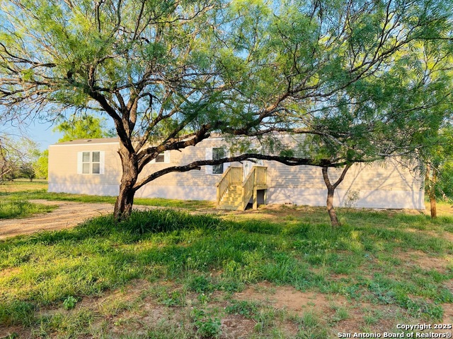 Details for 149 County Road 2666, Devine, TX 78016