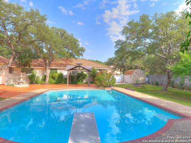 Image 45 of 49 For 12802 Country Crest