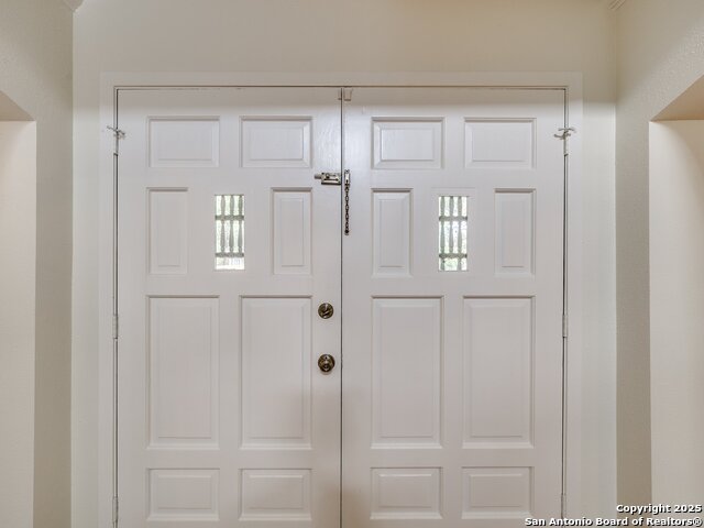 Image 7 of 49 For 12802 Country Crest