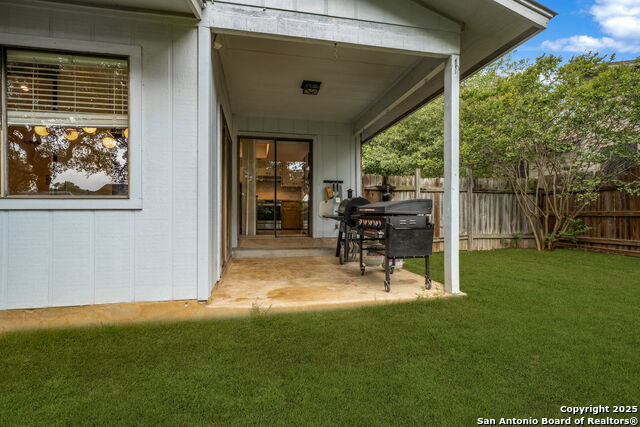 Listing photo id 35 for 8414 Timber Bridge