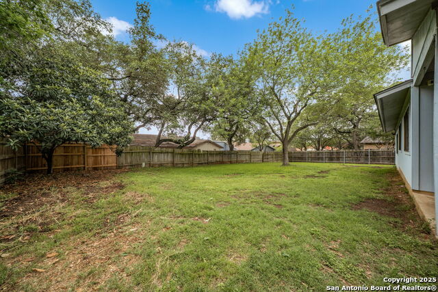 Listing photo id 36 for 8414 Timber Bridge