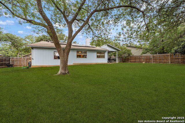 Listing photo id 43 for 8414 Timber Bridge