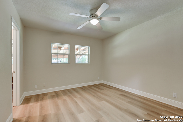 Listing photo id 14 for 9015 Spanish Cove