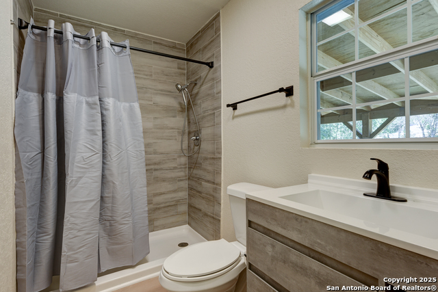 Listing photo id 17 for 9015 Spanish Cove