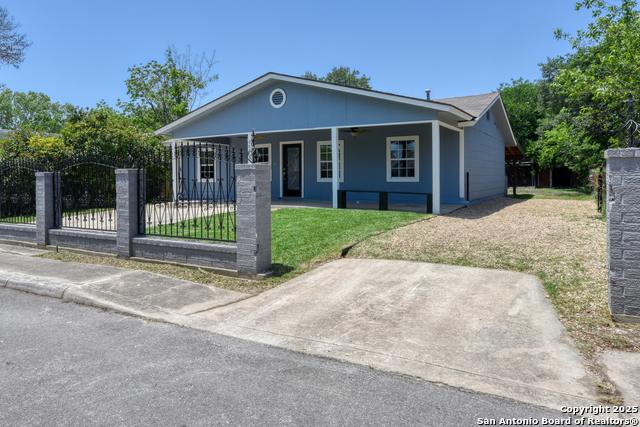 Listing photo id 0 for 9015 Spanish Cove