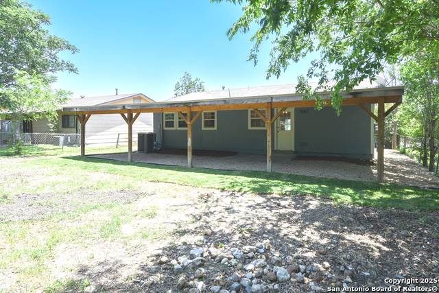Listing photo id 19 for 9015 Spanish Cove