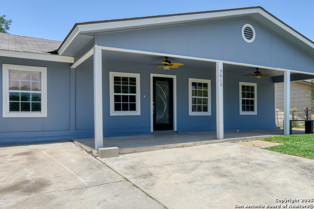 Listing photo id 1 for 9015 Spanish Cove