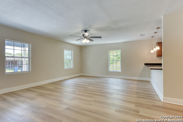 Listing photo id 3 for 9015 Spanish Cove