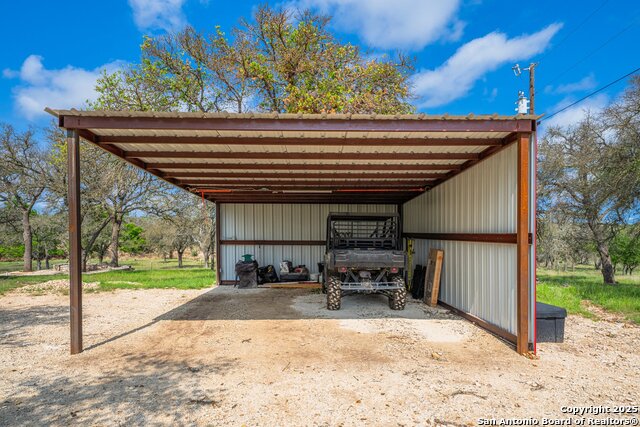 Image 19 of 41 For 563 J B Road