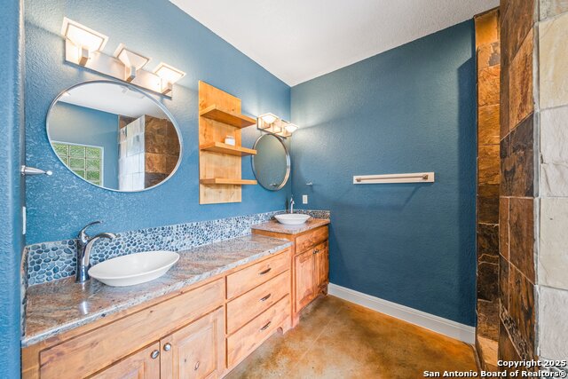 Image 12 of 26 For 125 Stone Canyon