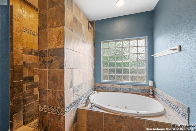 Image 13 of 26 For 125 Stone Canyon