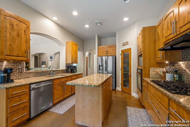 Image 7 of 26 For 125 Stone Canyon