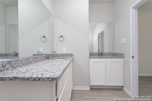 Image 25 of 32 For 609-611 Hudson St