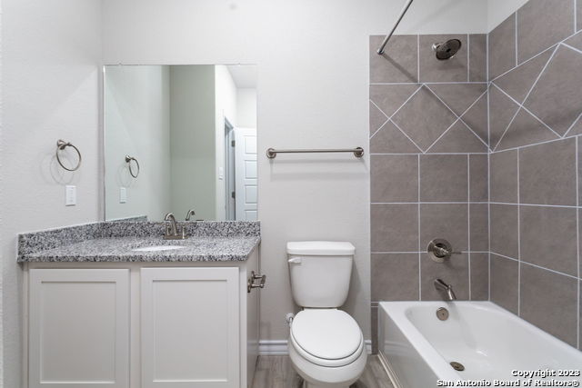 Image 29 of 32 For 609-611 Hudson St