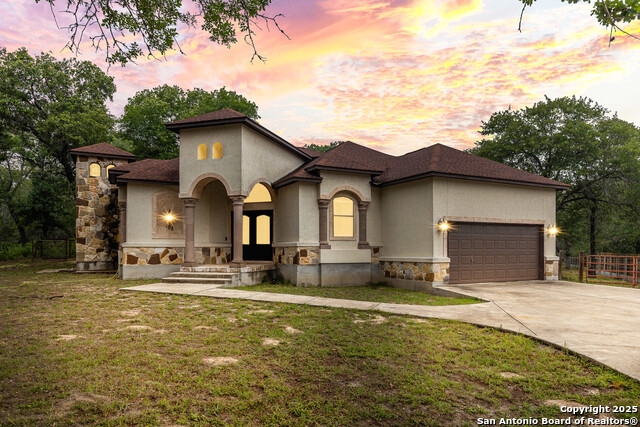 Details for 105 Saddle Up, La Vernia, TX 78121
