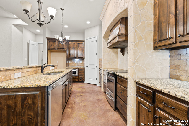 Listing photo id 8 for 105 Saddle Up