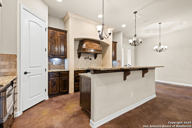 Listing photo id 12 for 105 Saddle Up