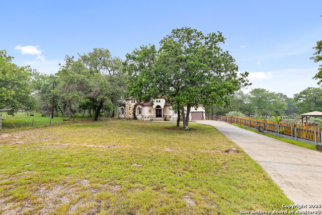 Listing photo id 0 for 105 Saddle Up